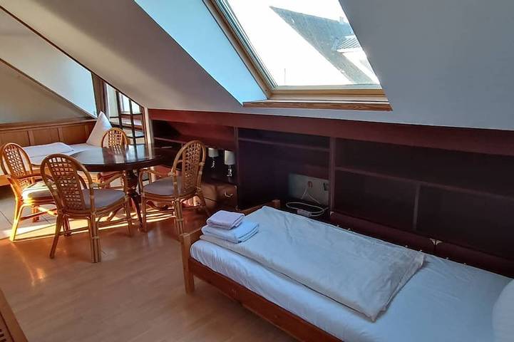 Ganze Wohnung, Apartment Dach zur Inselseite mit Balkon - Haus Hoog Stean in Helgoland