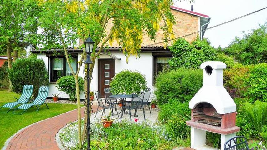Bungalow für 2 Personen, mit Terrasse und Garten in Ribnitz-Damgarten