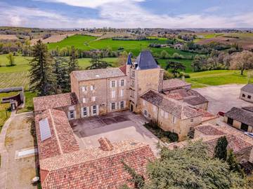 Hôtel pour 3 personnes, avec jardin et vue, animaux acceptés à Caussens