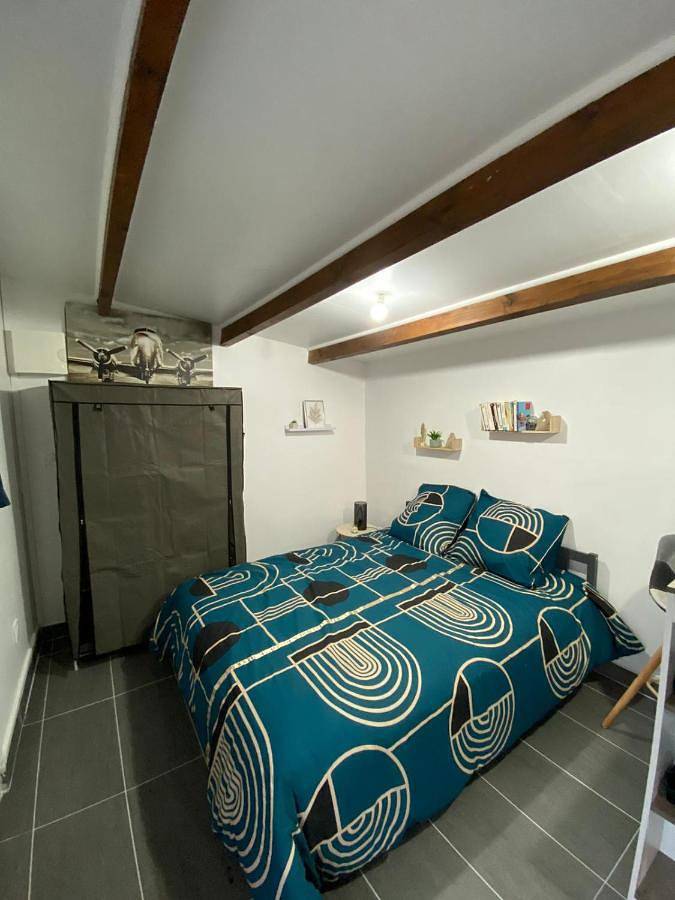 Appartement entier, One-Bedroom Apartment in Othis, Seine-et-Marne
