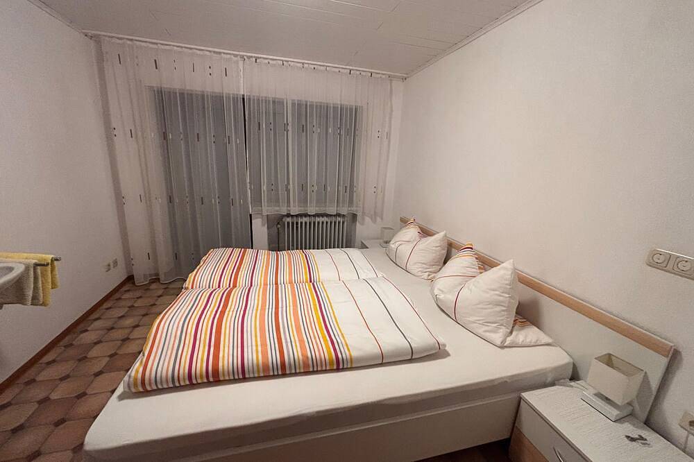 Ganze Wohnung, Doppelzimmer Nr. 2 - Haus Waldesruh in Ahorntal, Frankenalb