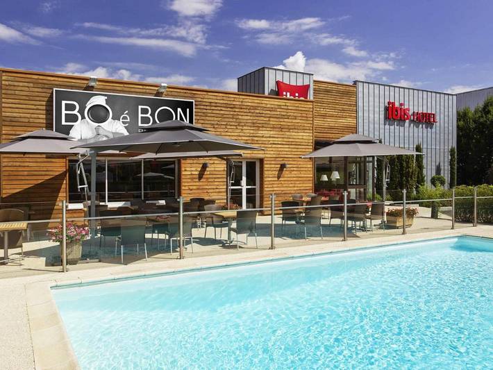 Hôtel pour 2 personnes, avec Terrasse et Piscine à Le Coteau