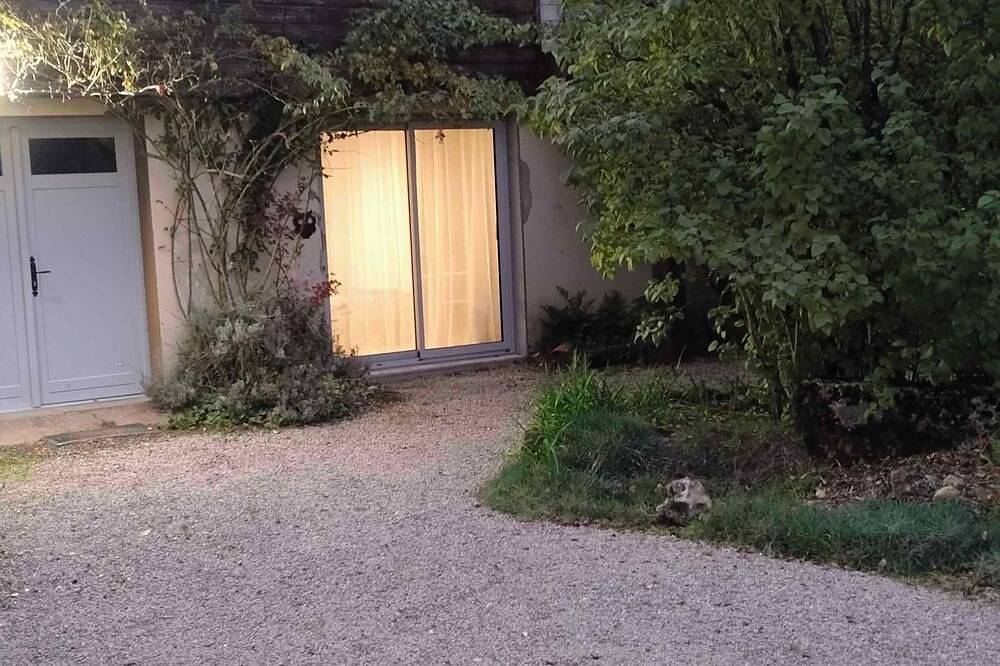 Appartement entier, Studio Nature in Marboz, Région de Bourg-en-Bresse