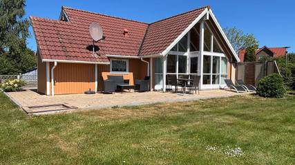 Ferienhaus für 4 Personen, mit Garten und Sauna in Schönberg