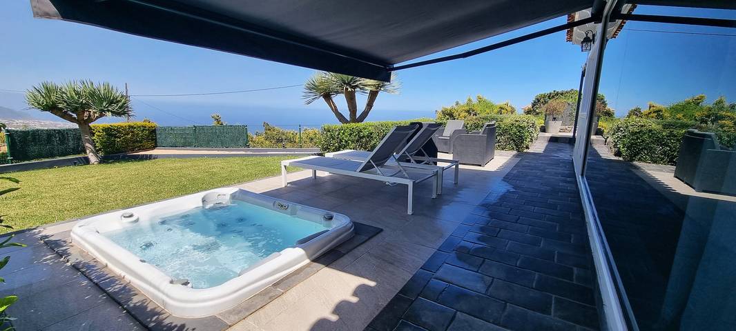 Casa rural para 4 personas, con Jacuzzi además de Terraza y Jardín en La Orotava