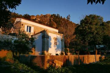 Casa de férias para 2 pessoas, com vista e jardim em Monsanto