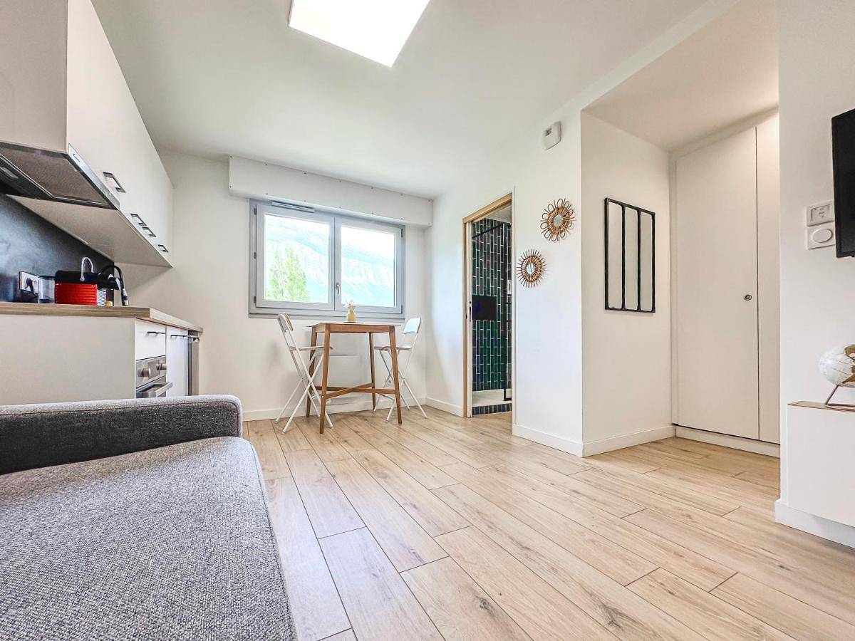 Appartement entier, One-Bedroom Apartment in Meylan, Isère