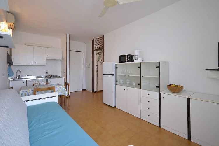 Entire holiday apartment, Holiday apartment with air conditioning and balcony  in Bibione, Venice Province
