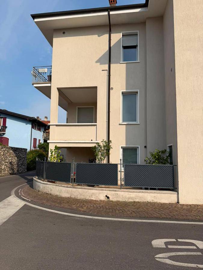 Bed And Breakfast Castello7 in San Felice del Benaco, Prealpi Gardesane