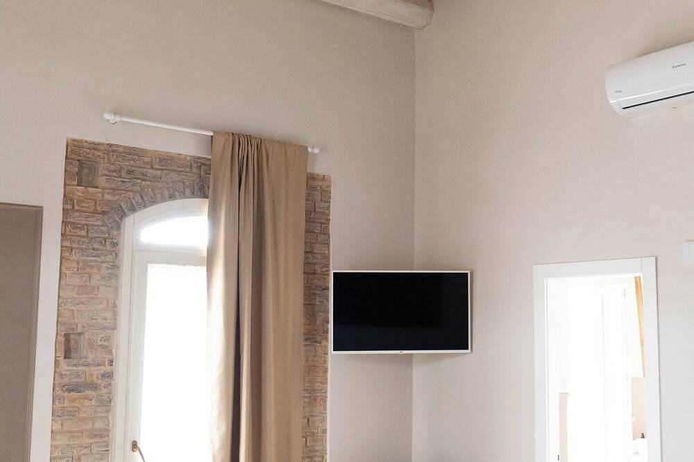 Designer B&B, near the sea and Matera, with outdoor pool, garden and spa in Bernalda, Piana del Metaponto
