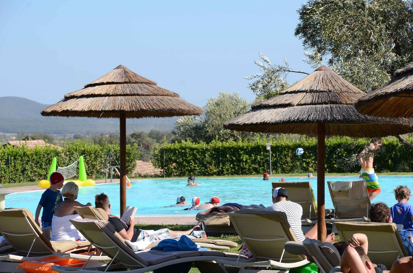 Hotelapartment mit Außenpool und Klimaanlage  in Campiglia Marittima, Etruskische Küste