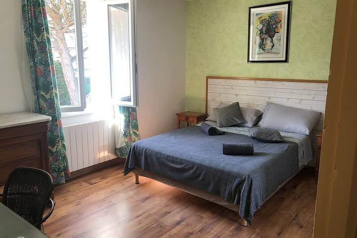 Location de vacances pour 8 personnes, avec Balcon et Jardin à Saint-Geniès-de-Comolas - 2