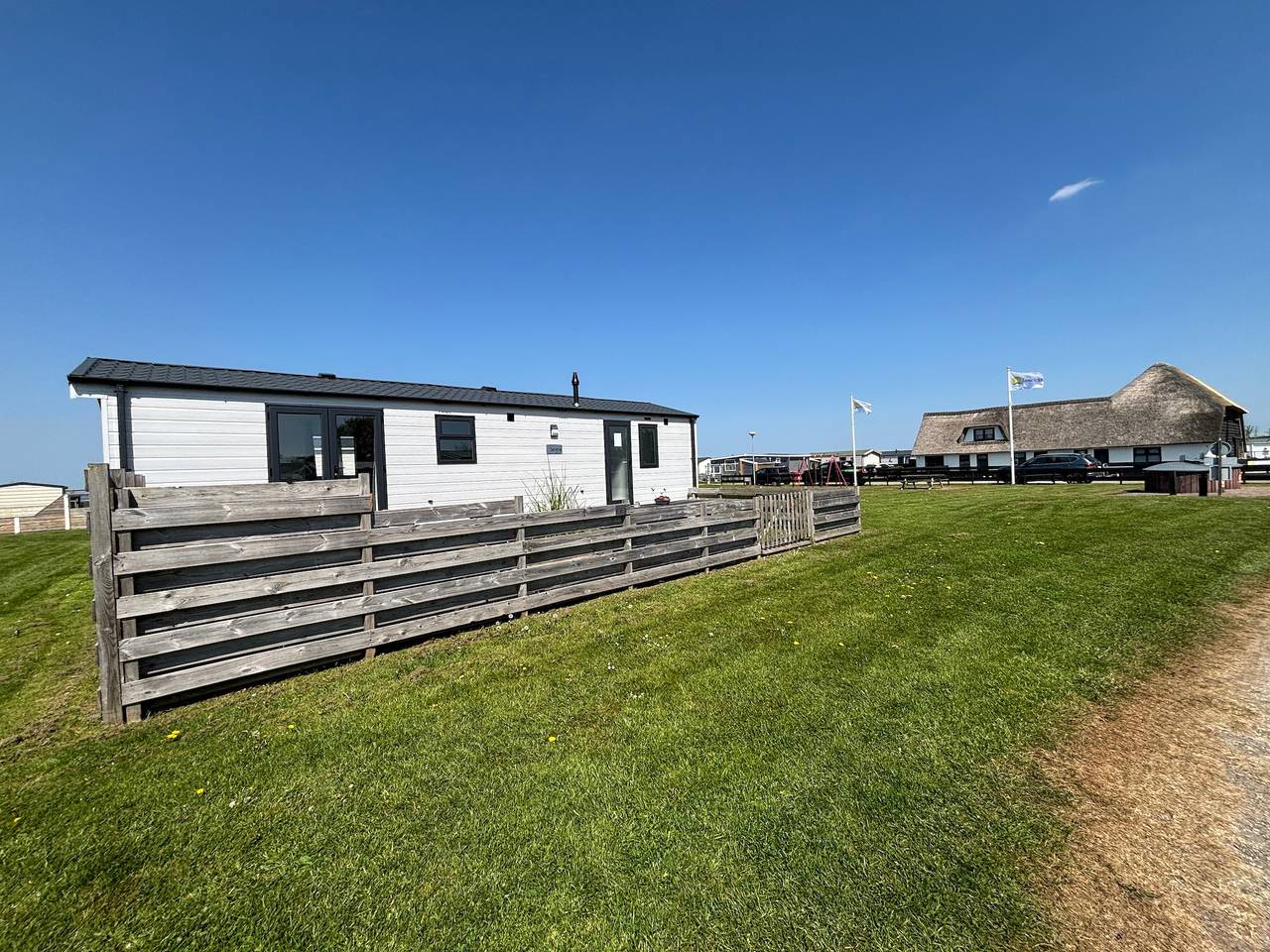 Neues Ferienhaus Nr. 86 für bis zu 5  Pers.direkt am Wattenmeer, hundefreundlich eingezäunt in Wieringen, Ijsselmeer