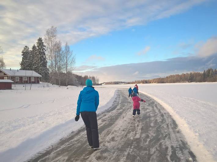 Sepelkyyhky in Hirsjärvi, Finlandia del Sudoeste