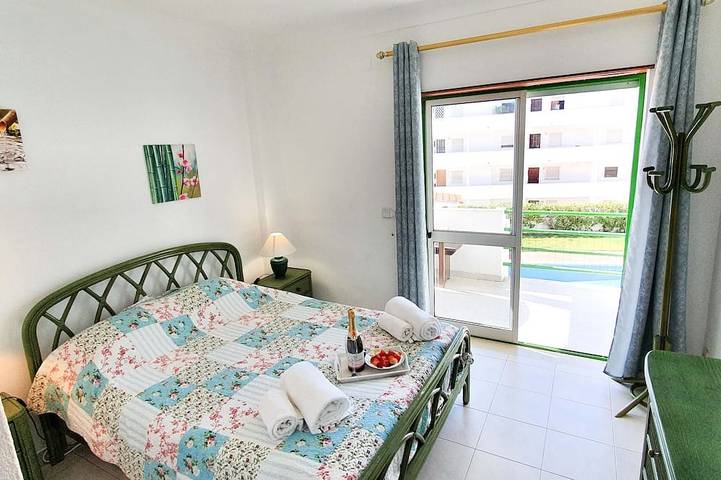 Ganze Wohnung, Große Wohnung, 6, nahe dem Stadtzentrum und dem Strand schläft in Albufeira e Olhos de Água, Faro Distrikt
