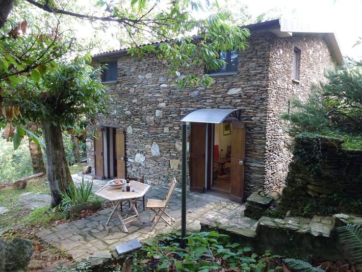 Casa vacanza per 4 persone, con Terrazza e Giardino a Massa