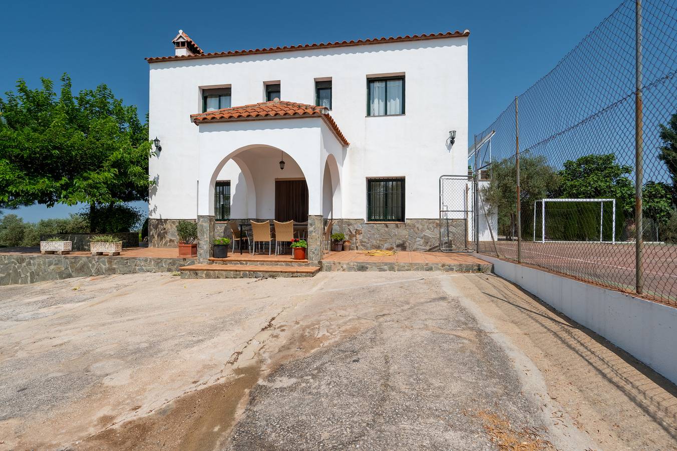Ferienhaus 'Señora De Las Angustias 1' mit Bergblick, Gemeinschaftspool und Klimaanlage in Alanís, Sierra Morena