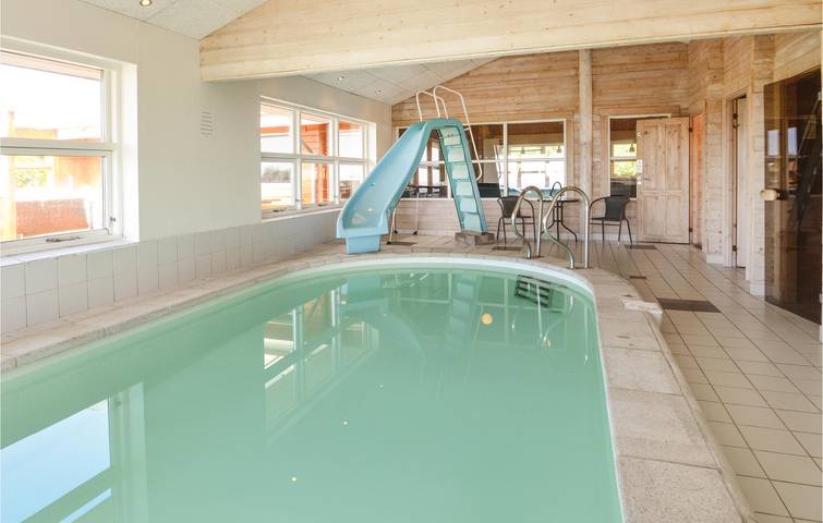 Ferienhaus für 16 Personen, mit Pool und Terrasse sowie Whirlpool und Sauna in Hostrup Strand - 3