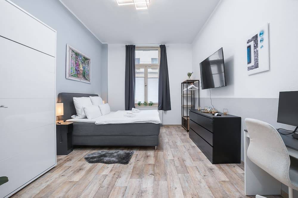 Entire apartment, Design loft, fully equipped, terrace, 2 min Duisburg central station in Homberg/Ruhrort/Baerl, Duisburg