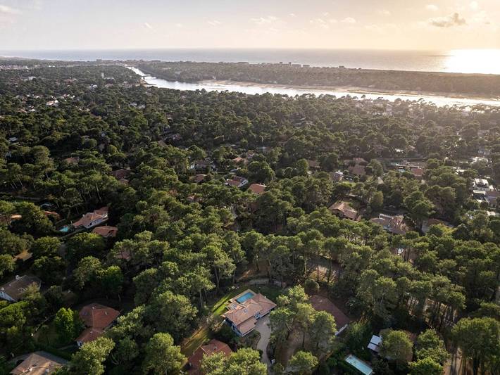 Villa con piscina climatizada, jacuzzi, sauna y más en un entorno tranquilo cerca de las playas in Hossegor, Côte d’Argent