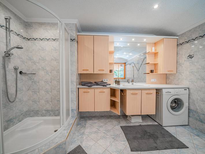 Ganze Wohnung, Ruhiges Ferienhaus mit großer Terrasse und Bad
 in Bramberg am Wildkogel, Pinzgau