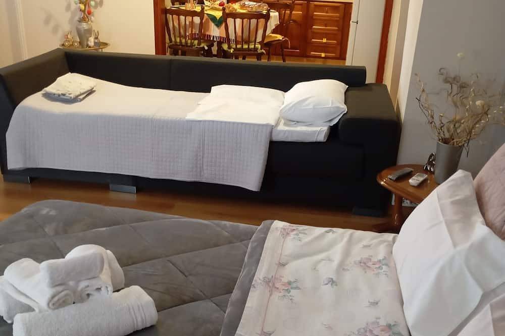 Margarita's Cottage\n Ήσυχο και Άνετο σπίτι, 5 λεπτά απο το ιστορικό Ναύπλιον. in Aria, Nafplio