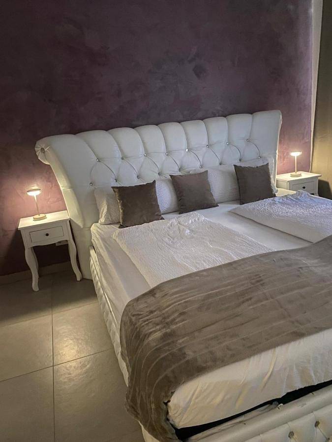 Ferienwohnung für 10 Personen, mit Garten und Ausblick, mit Haustier in Wiesbaden - 2