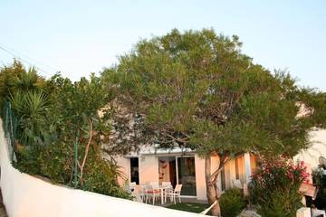 Cottage pour 7 personnes, avec terrasse ainsi que jardin et vue dans Plage de la Stagnola