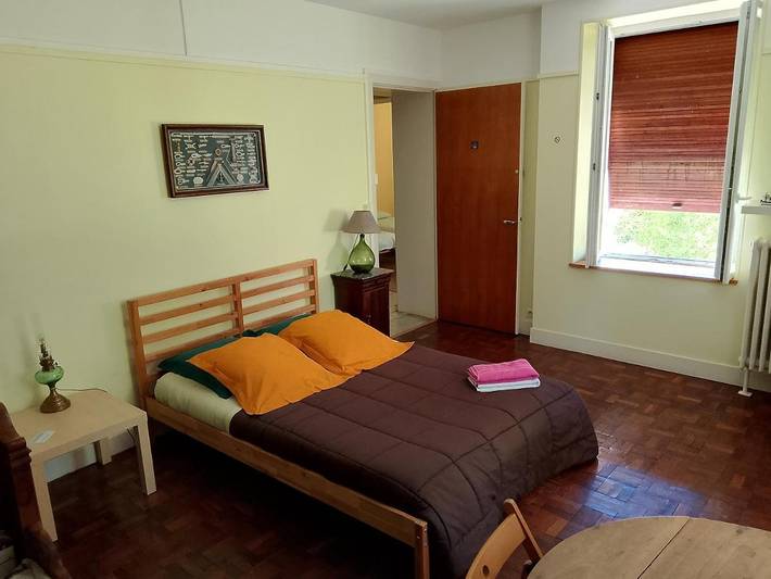 Location de vacances pour 2 personnes, avec vue et jardin, animaux acceptés à Saint-Saturnin (Puy-de-Dôme) - 4