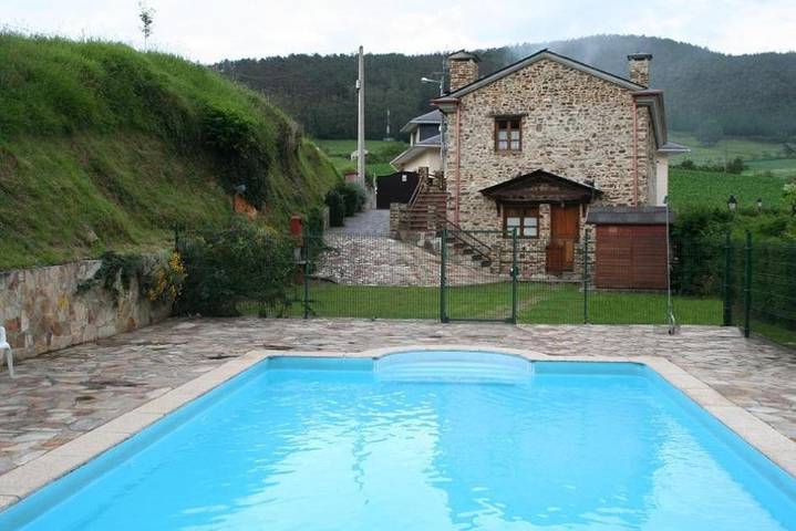 Ferienwohnung für 4 Personen, mit Ausblick und Terrasse - 1
