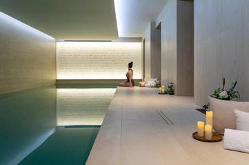 Hôtel pour 2 personnes, avec jardin et sauna ainsi que vue et piscine, animaux acceptés à Fontainebleau