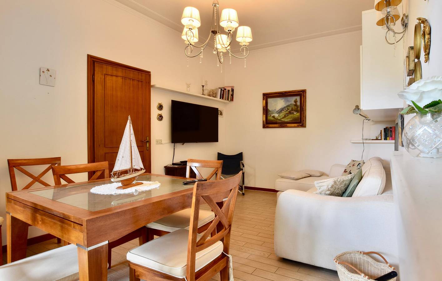 Accogliente appartamento con 2 camere da letto e giardino, a 1 km dalla spiaggia in Lido di Camaiore, Riviera Toscana