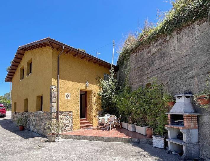 Casa de huéspedes para 7 personas, con jardín y balcón en Comarca de Oriente - 2
