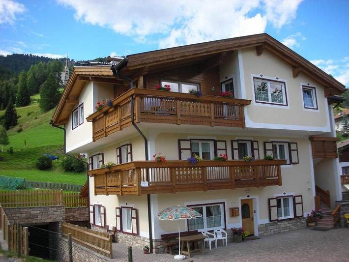Appartamento per 5 persone, con Balcone e Giardino a Vigo di Fassa