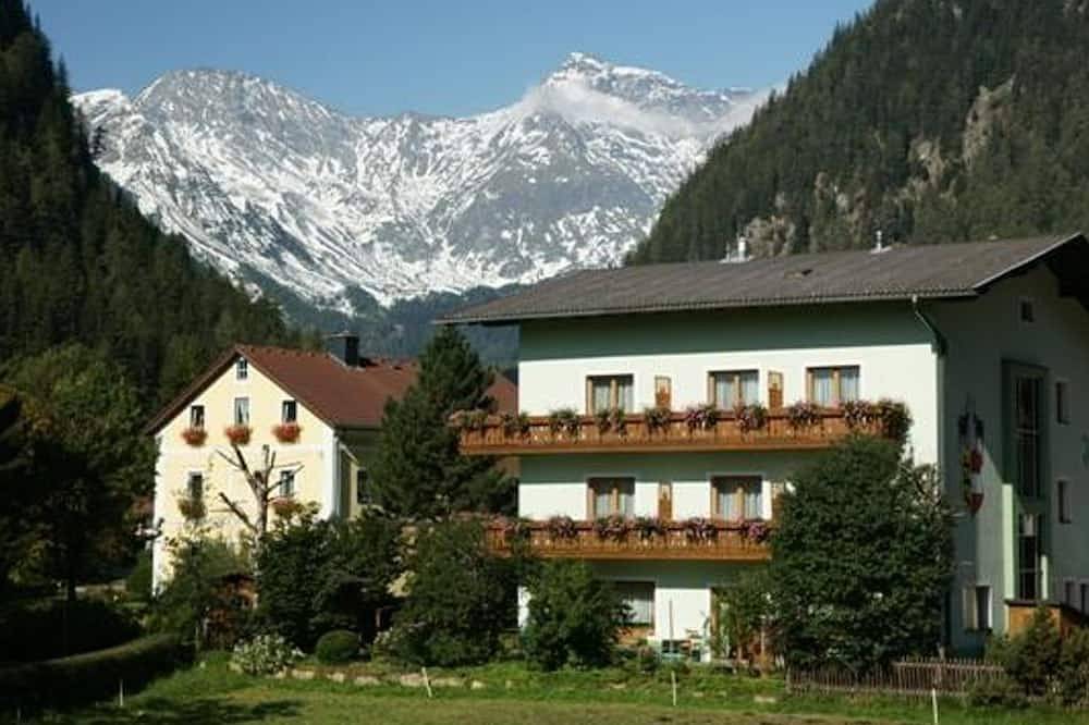 Dreibettzimmer - Pension Jägerhof in Mallnitz, Nationalpark Hohe Tauern
