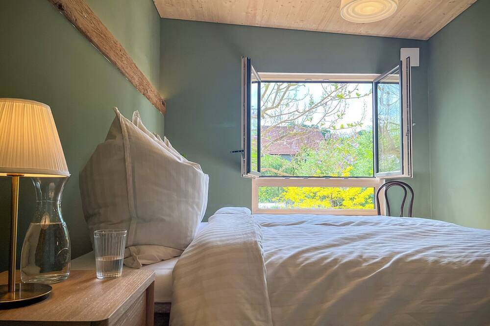 Design-Refugium Magnolie: Private Sauna, Panoramafenster & Naturidylle in Hofheim in Unterfranken, Landkreis Haßberge