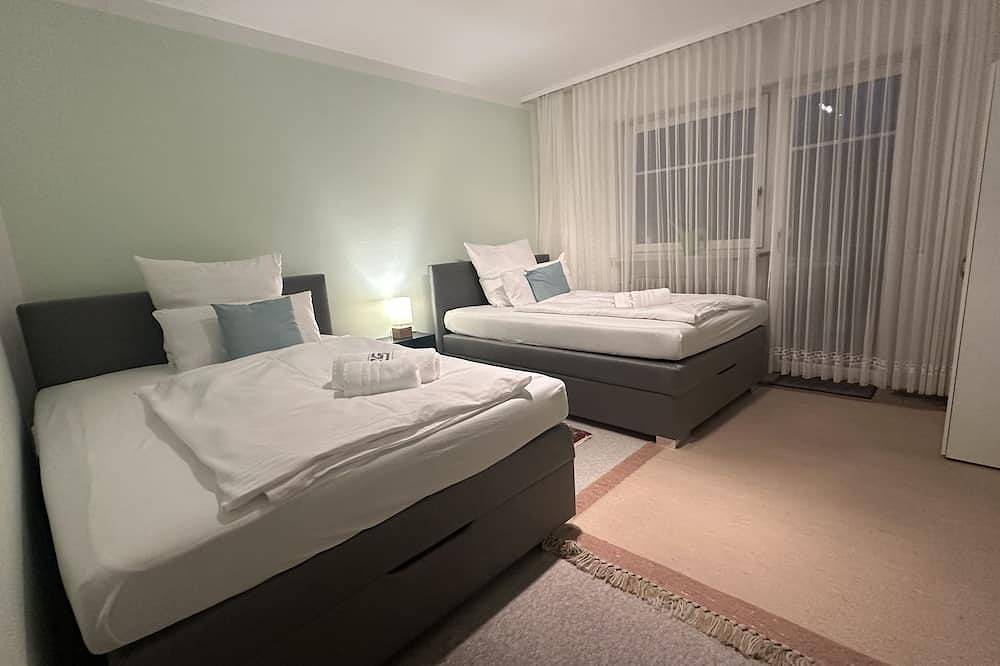 Ganze Wohnung, Oase mit Parkplatz, Kaffeeautomat, Balkon und Küche in Untermeitingen, Bayerisch Schwaben