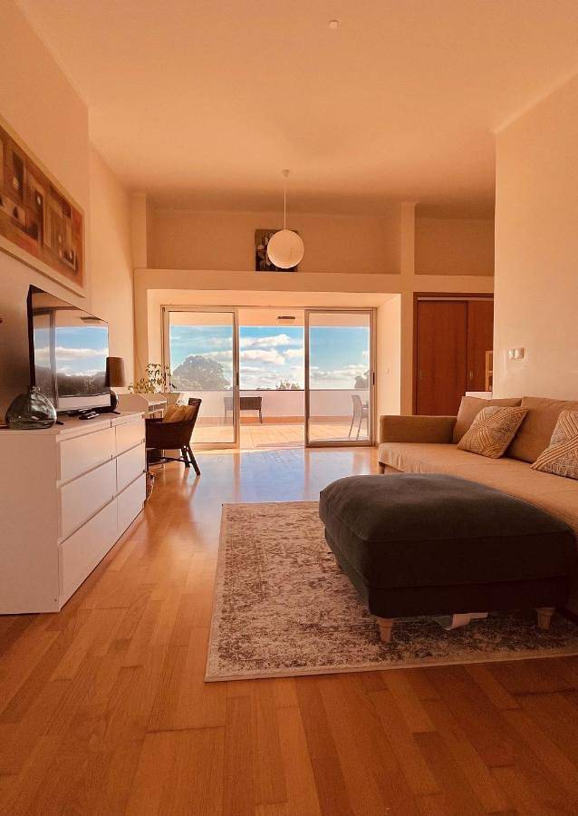 Gîte pour 5 personnes, avec piscine ainsi que vue et terrasse dans Água de Alto - 3