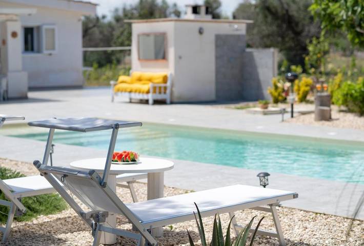 Villa per 5 persone, con piscina e giardino nonché panorama, con animali domestici in San Vito dei Normanni