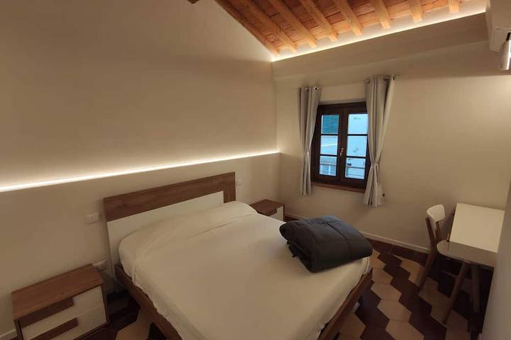 Appartamento intero, Appartamento con grande terrazza panoramica in pieno centro del borgo. in Peccioli, Pisa e dintorni
