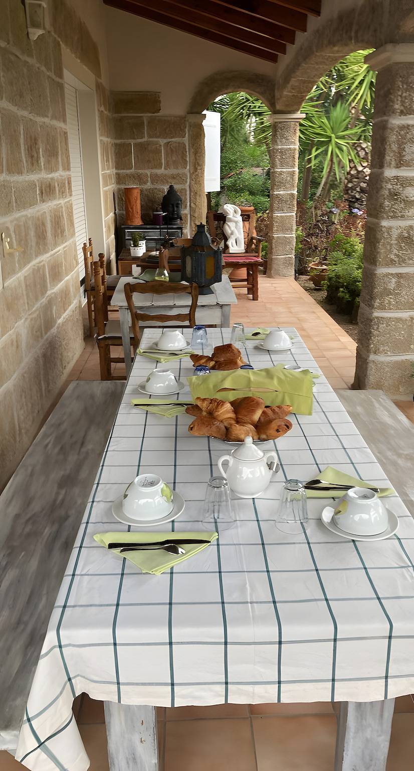 Vue sur la montagne, terrasse et jardin partagés in Sarrola-Carcopino, Région d'Ajaccio