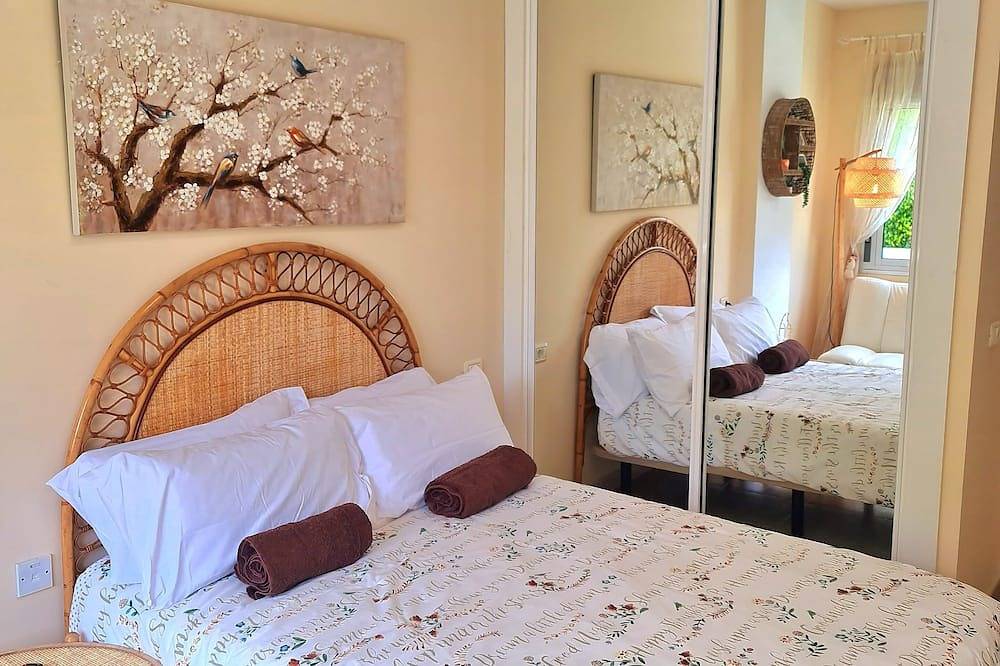 Entire apartment, Homely Apartment in Modern building with Pool in Las Adelfas, San Miguel de Abona