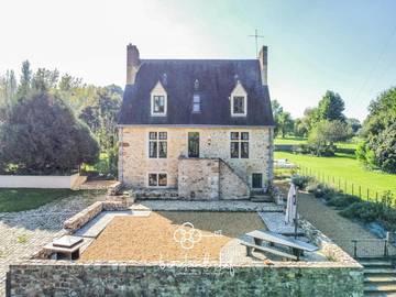 Gîte pour 4 personnes, avec jardin ainsi que piscine et jacuzzi à Coulaines