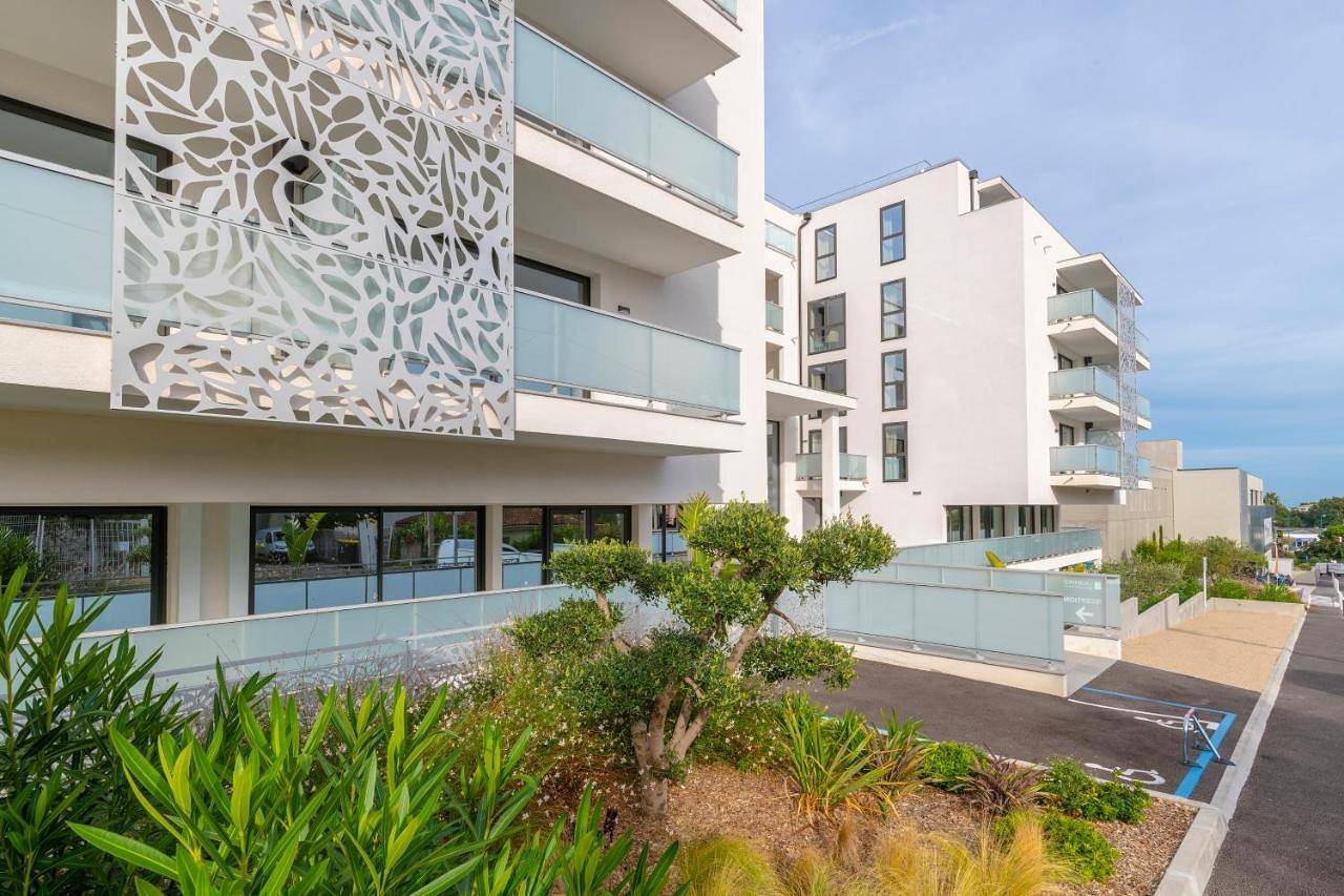 Lagrange Apart'Hôtel Antibes Olympie in Antibes, Côte méditerranéenne (France)