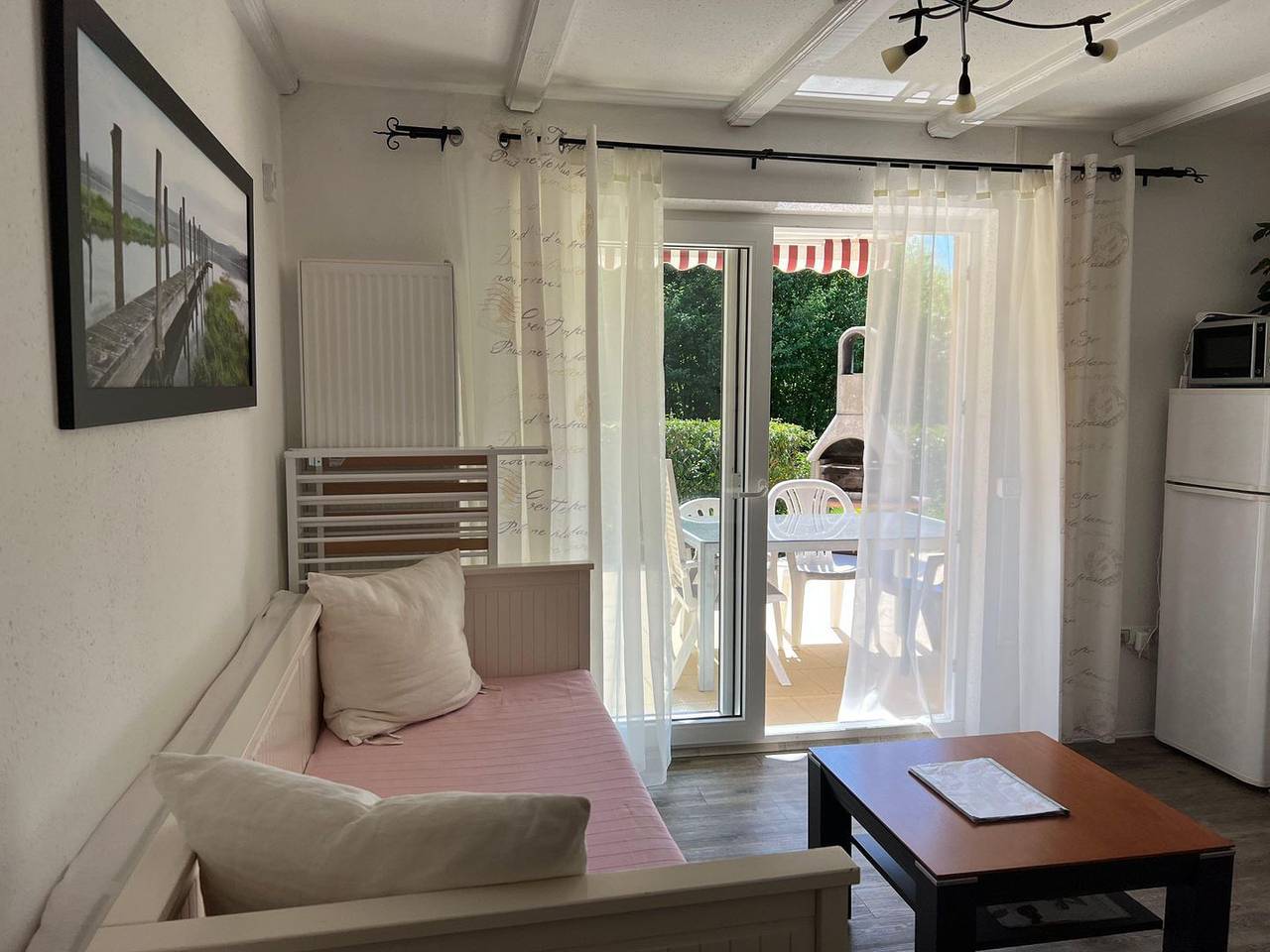 Ganze Wohnung, Fewo für 4 Personen mit Terrasse, Wlan & Hund erlaubt in Kummersdorf (Arrach), Arrach