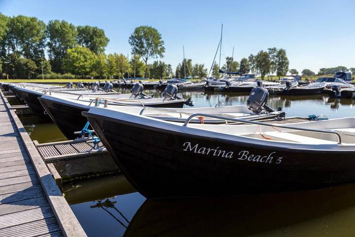 Vakantiepark voor 4 personen, met Terras en Tuin in Zeeuws-Vlaanderen