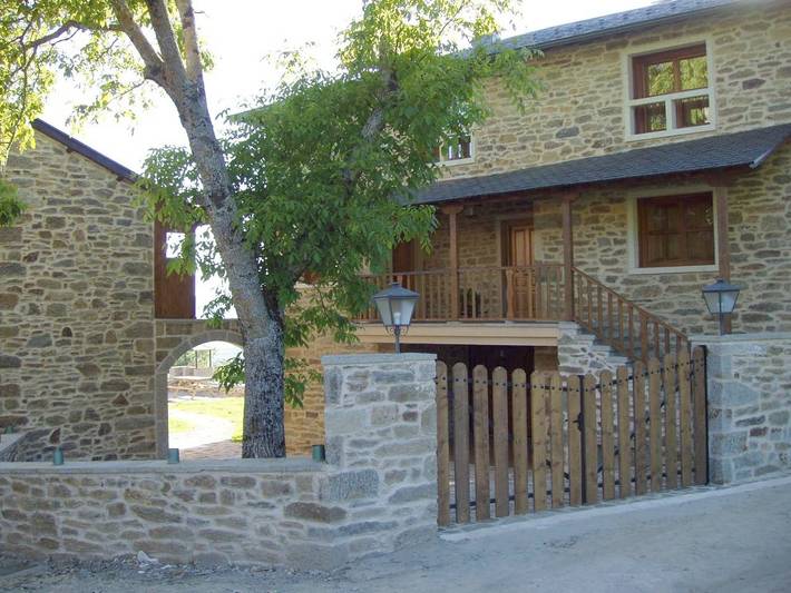 Casa rural para 4 personas, con Balcón y Terraza además de Jardín y Vistas en Sanabria (Zamora)