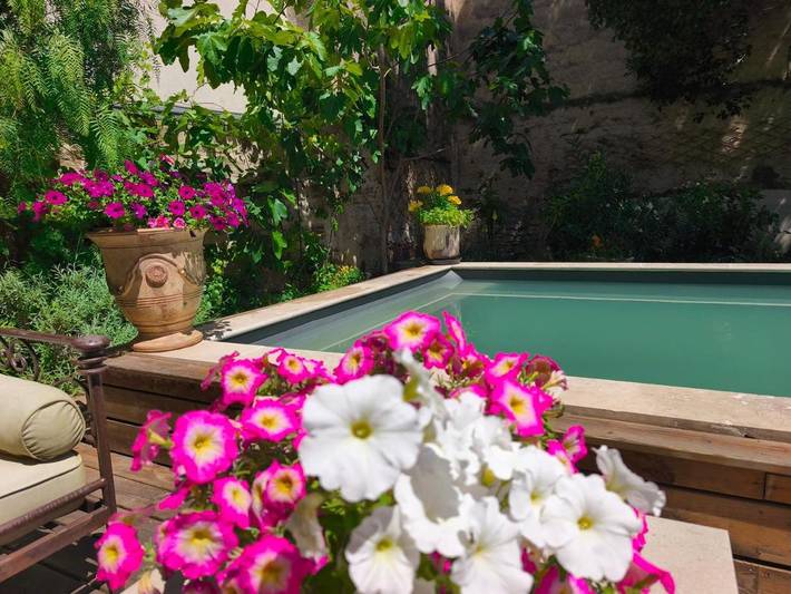 Chambre d’hôte pour 2 personnes, avec jardin ainsi que terrasse et piscine