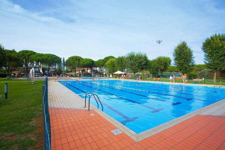 Bungalow für 6 Personen, mit Balkon/Terrasse und Ausblick, mit Haustier in Bibione