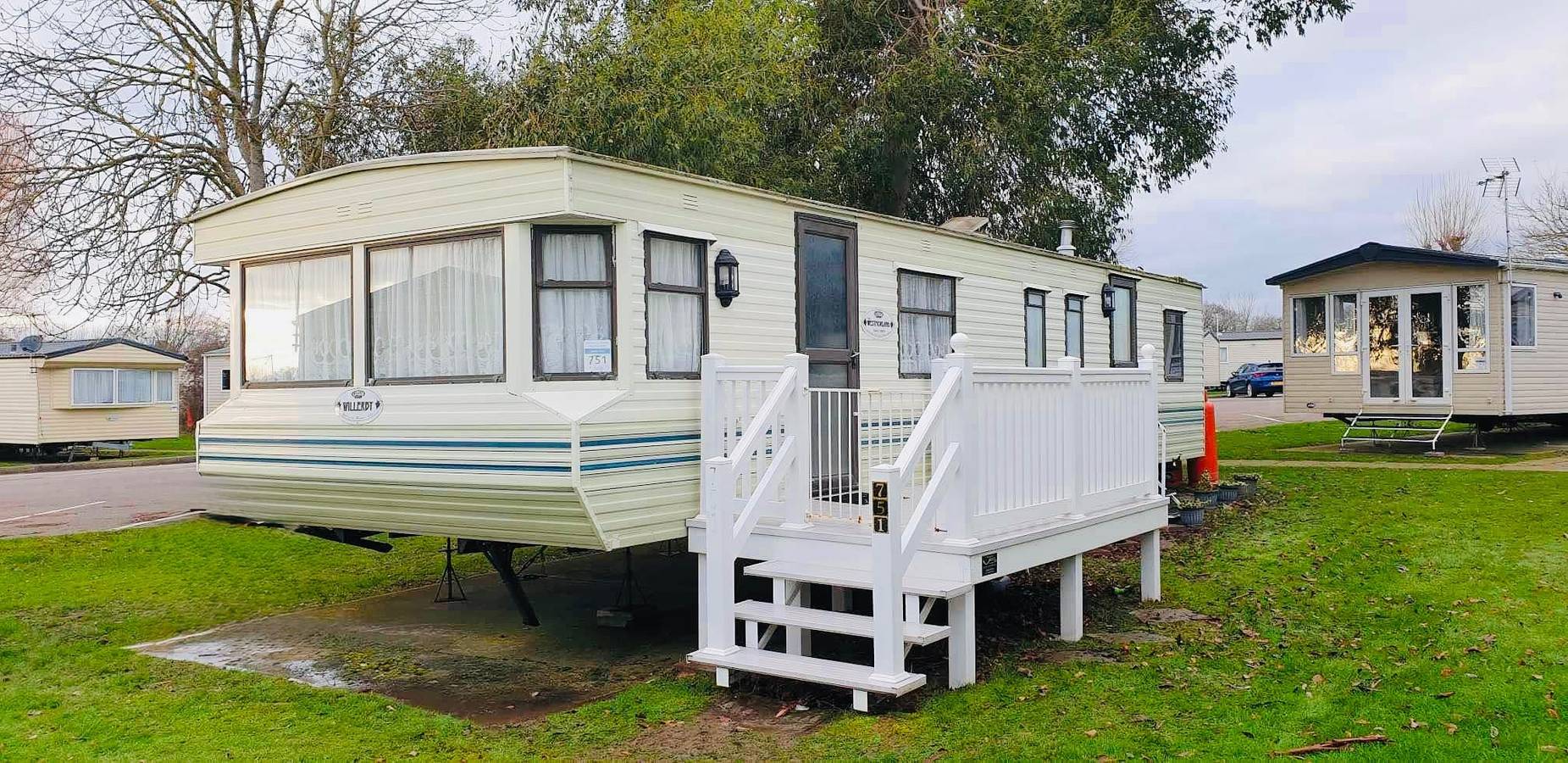 Static Caravan Sleeps 8 with Indoor Pool in Clacton-on-Sea, Essex